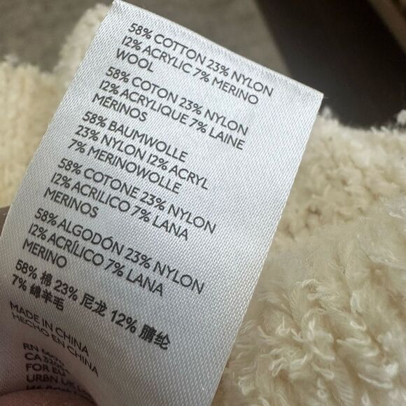 Anthropologie Pilcro Marla Ivory V-Neck Cropped Oversized Sweater XS-M - Picture 9 of 9